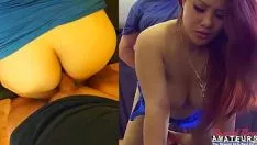 تشغيل مراهق صغير يخلع ملابس صديقته على الأريكة ثم يجعلها تمنحه الجنس الفموي