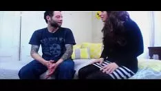 Oynat Onun için ihtiyacı olan tek şey, sikini emmesi gerektiğinin söylenmesi ve bunu ona göstermesi.