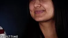 Oynat Ne büyük bir tutkuyla sikimi emecek