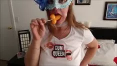 Reproducir La campeona de preciosas y muy grandes tetas hace muy bien su trabajo