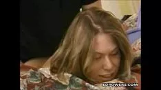 Jouer Sexy et bonne bite est cette jeune femme mince qui a une chatte très chaude