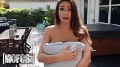 Play She has sex on the terrace with her beautiful boyfriend with the big cock wanted for sex