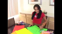 Reproduzir Petite Brunette Brunette Teen Yasmin's Solo Masturbation Session