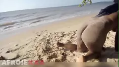 Oynat Elvieslutty's Beach Günü: Hardcore Pussy Fucking ve Ass Show