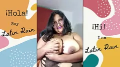 Abspielen Die riesigen natürlichen Titten von Latina Rain